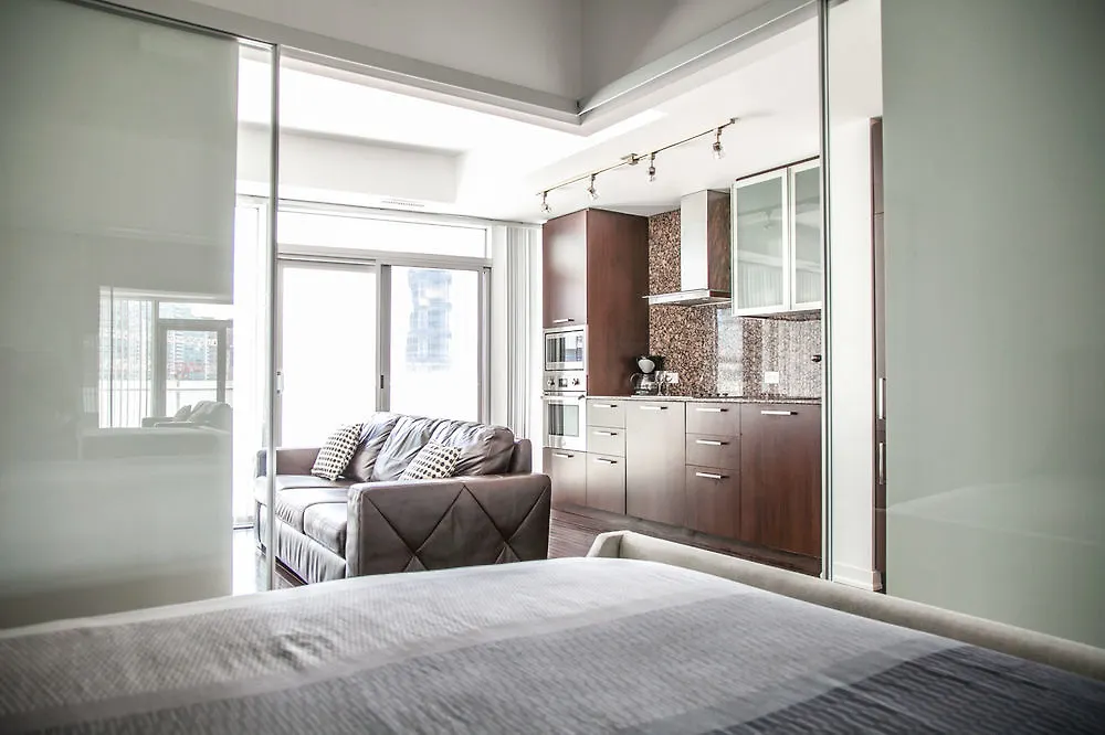 The Corporate Suites - Ice Condos Toronto Hotel