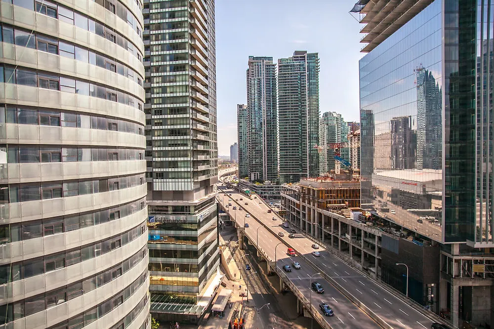 **** Hotel The Corporate Suites - Ice Condos Toronto Canada
