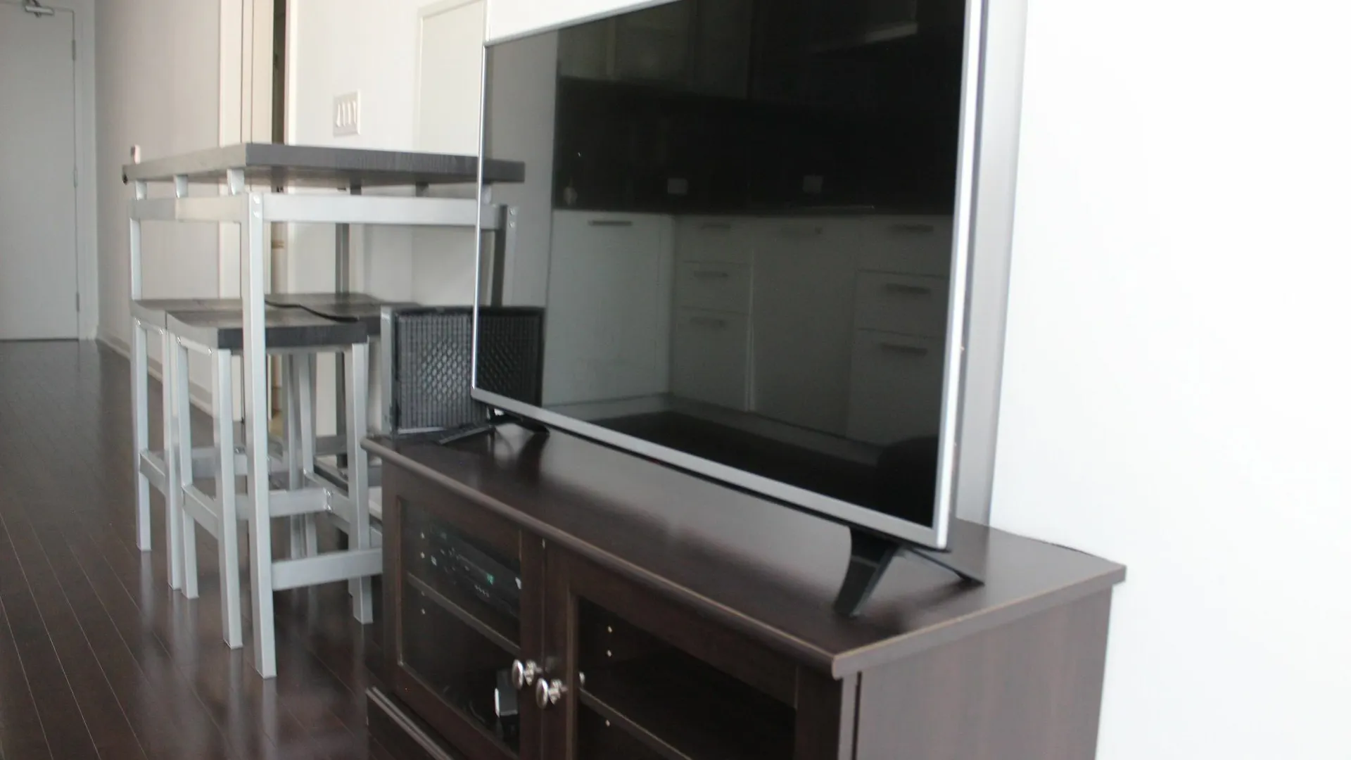 Hotel The Corporate Suites - Ice Condos Toronto