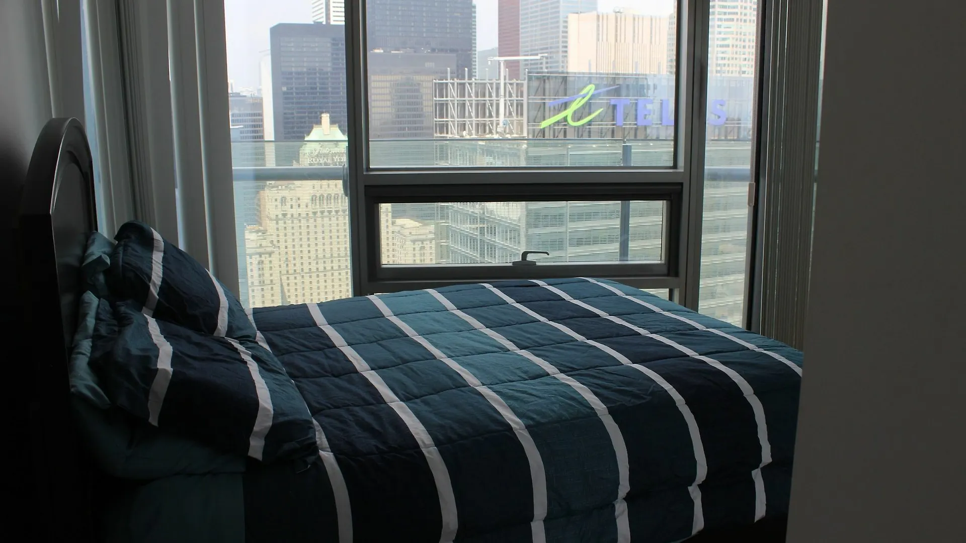 The Corporate Suites - Ice Condos Toronto Hotel