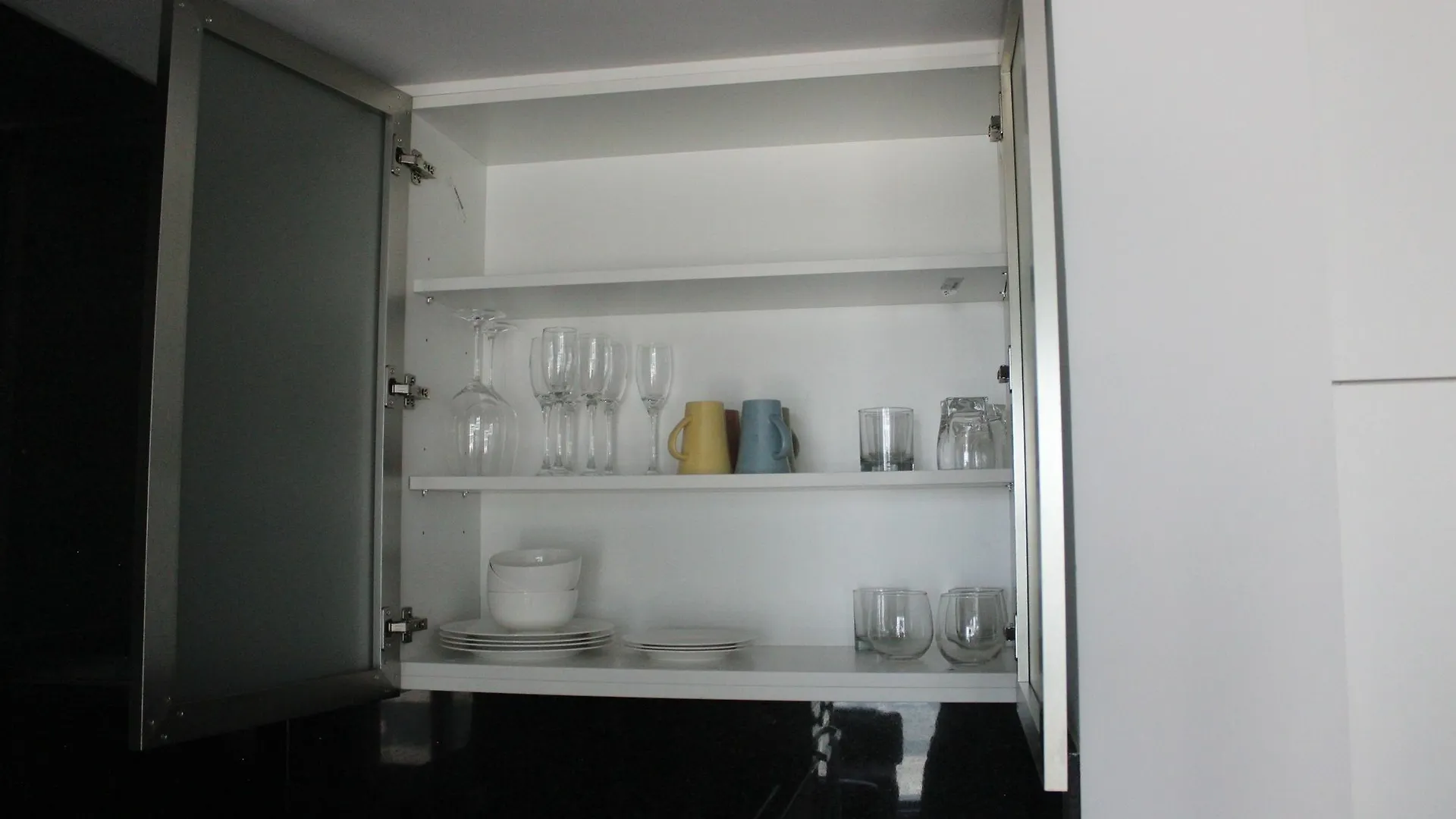 Hotel The Corporate Suites - Ice Condos Toronto