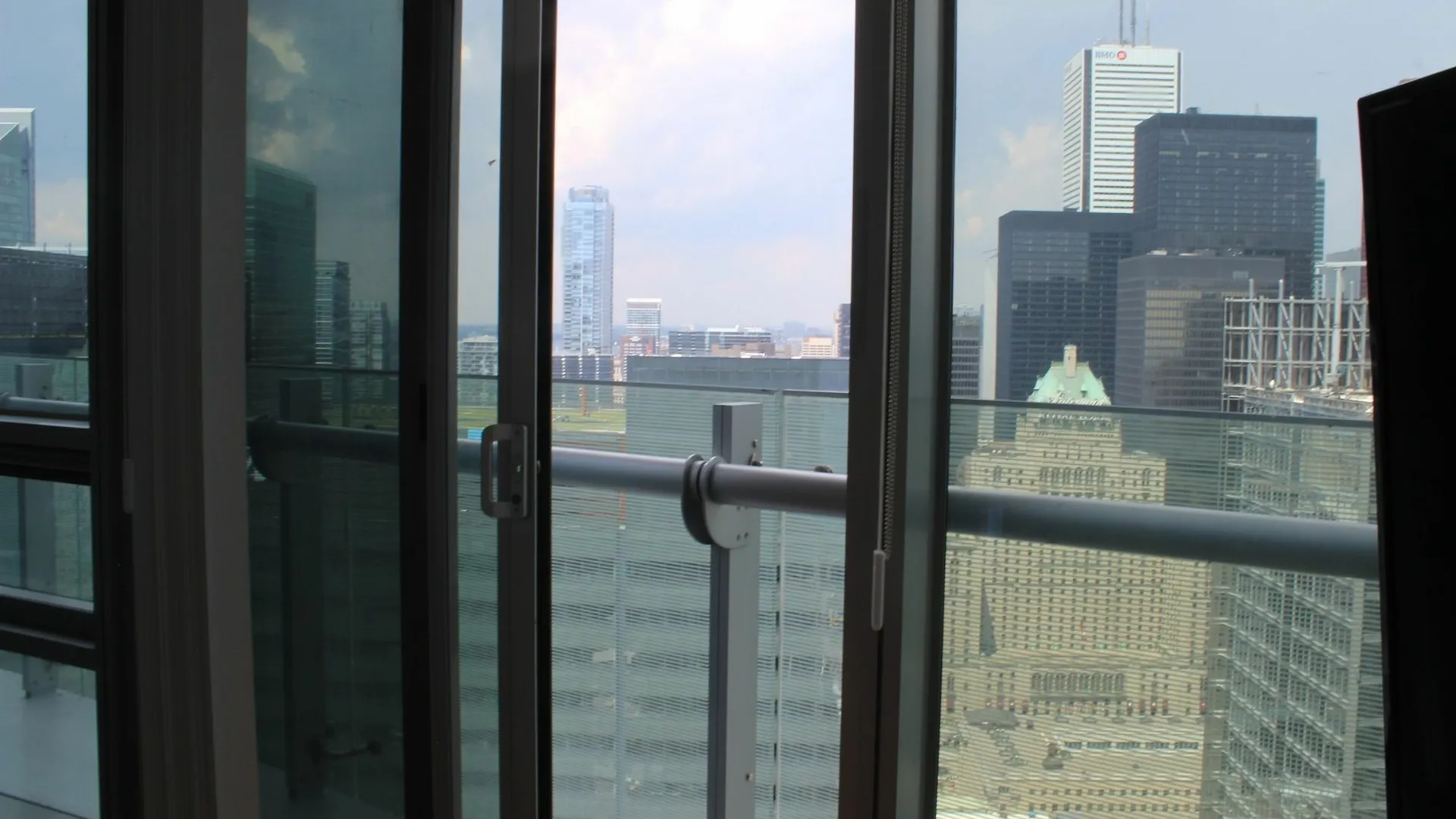 Hotel The Corporate Suites - Ice Condos Toronto